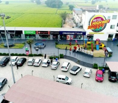 Hotel Highway Xpress, hotels on highway nh48, highway hotel, hotel highway king